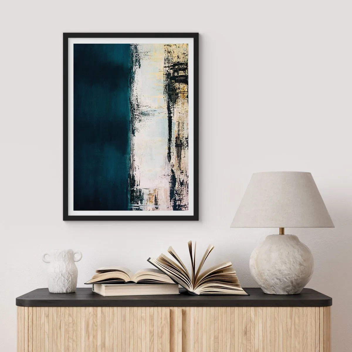 Poster in einem schwarzem Rahmen - Abstrakte Komposition in Marineblau- und Beigetönen - 50x70cm - Horizontale Komposition - Moderne Wanddekoration für Wohnzimmer und Schlafzimmer ARTTOR