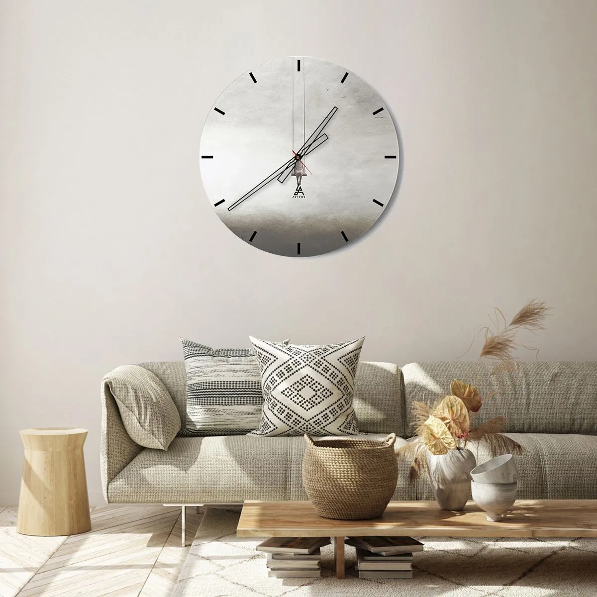 Wanduhr - Glasuhr - Eine Figur auf einer Schaukel, die in einem minimalistischen Raum schwebt - 30x30cm - Ein Kind in uns - Moderne Wanddekoration für Wohnzimmer, Küche und Schlafzimmer ARTTOR