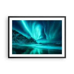 Poster in einem schwarzem Rahmen - Aurora Borealis über einer bergigen Winterlandschaft - 70x50cm - Wunder des Nordens - Moderne Wanddekoration für Wohnzimmer und Schlafzimmer ARTTOR