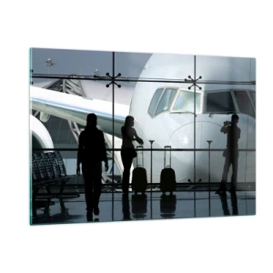 Glasbild - Bild auf glas - Flughafen mit Blick auf das Flugzeug und Silhouetten von Reisenden - 120x80cm - Vis a vis am Flughafen - Moderne Wanddekoration für Wohnzimmer und Schlafzimmer ARTTOR