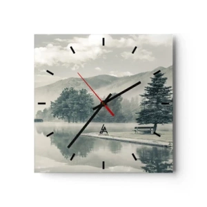 Wanduhr - Glasuhr - Ein malerischer See mit einer Bank und Nebel im Hintergrund - 30x30cm - Der See schläft noch - Moderne Wanddekoration für Wohnzimmer und Schlafzimmer ARTTOR