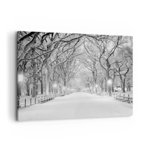 Bild auf Leinwand - Leinwandbild - Eine Winterallee mit schneebedeckten Bäumen in Monochrom - 100x70cm - Vier Jahreszeiten - Winter - Moderne Wanddekoration für Wohnzimmer und Schlafzimmer ARTTOR