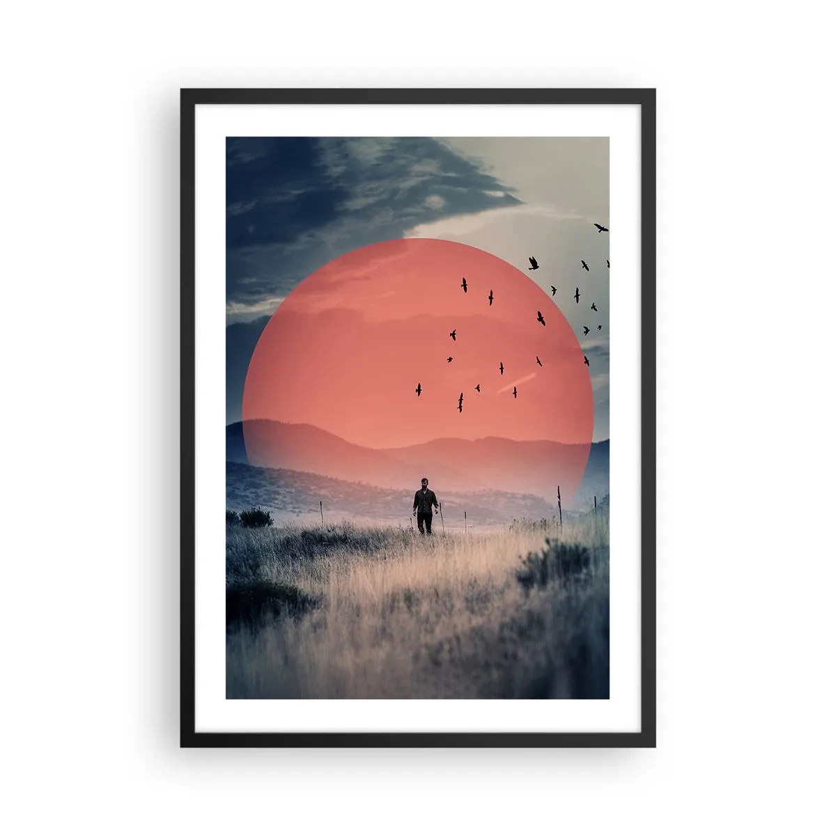Poster in einem schwarzem Rahmen - Ein Mann, der vor der roten Sonne durch ein Feld geht - 50x70cm - In eigenen Elementen - Moderne Wanddekoration für Wohnzimmer und Schlafzimmer ARTTOR