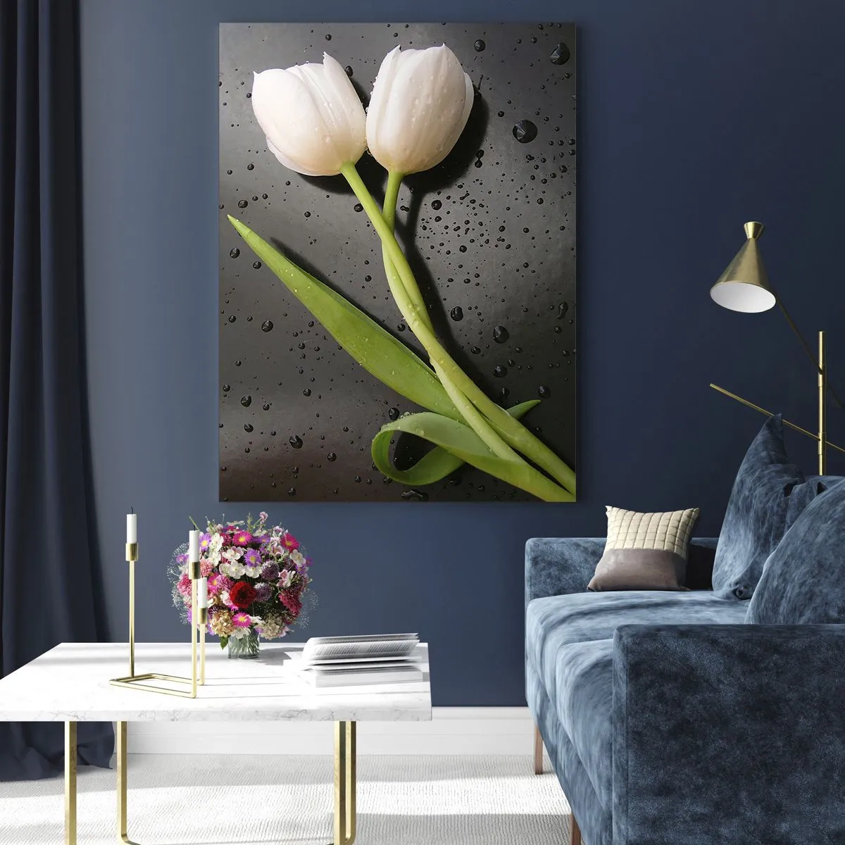 Glasbild - Bild auf glas - Weiße Tulpen auf schwarzem Hintergrund mit Wassertropfen - 70x100cm - Frühlingsgewebe - Moderne Wanddekoration für Wohnzimmer und Schlafzimmer ARTTOR
