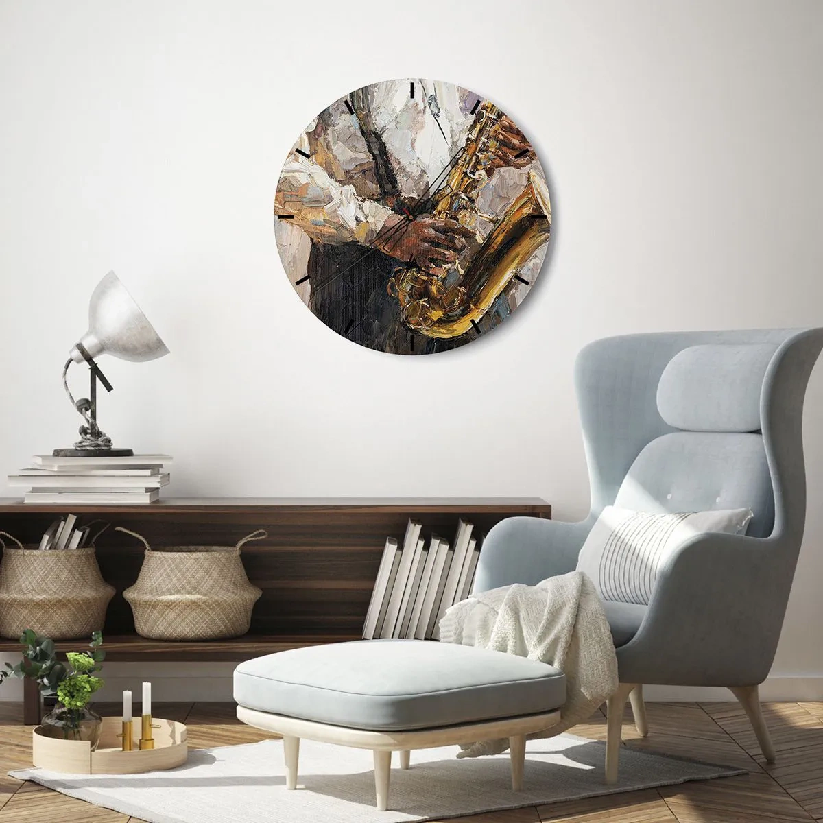 Wanduhr - Glasuhr - Ein künstlerisches Gemälde, das einen Saxophon spielenden Musiker zeigt - 30x30cm - Zeit fürs Solo - Moderne Wanddekoration für Wohnzimmer, Küche und Schlafzimmer ARTTOR