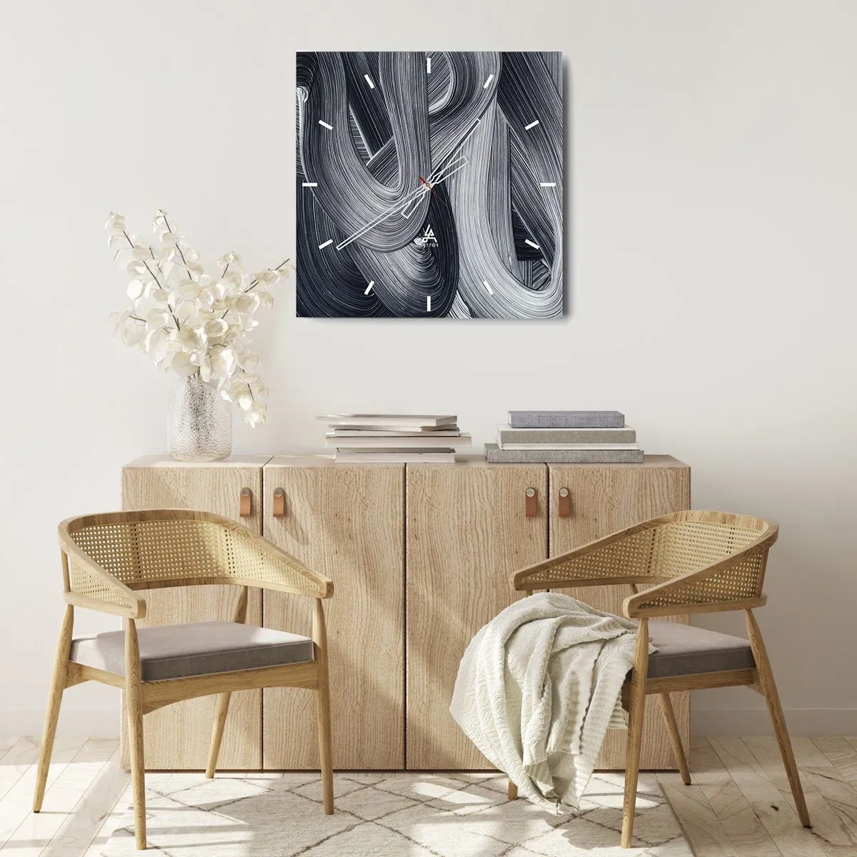 Wanduhr - Glasuhr - Schwarz-Weiß-Abstraktion mit dynamischen Pinselstrichen. - 30x30cm - Die Fließfähigkeit der Realität - Moderne Wanddekoration für Wohnzimmer und Schlafzimmer ARTTOR