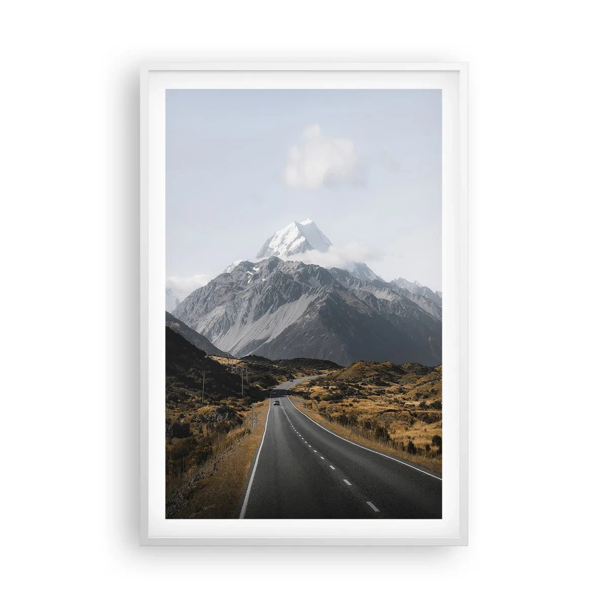 Poster in einem weißen Rahmen - Der Weg ins Herz der Berge - 61x91 cm