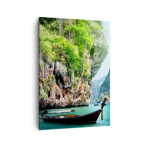 Bild auf Leinwand - Leinwandbild - Ein traditionelles Boot vor der Kulisse tropischer Klippen und türkisfarbenem Wasser - 50x70cm - Eine Einladung zu einer exotischen Reise - Moderne Wanddekoration für Wohnzimmer und Schlafzimmer ARTTOR
