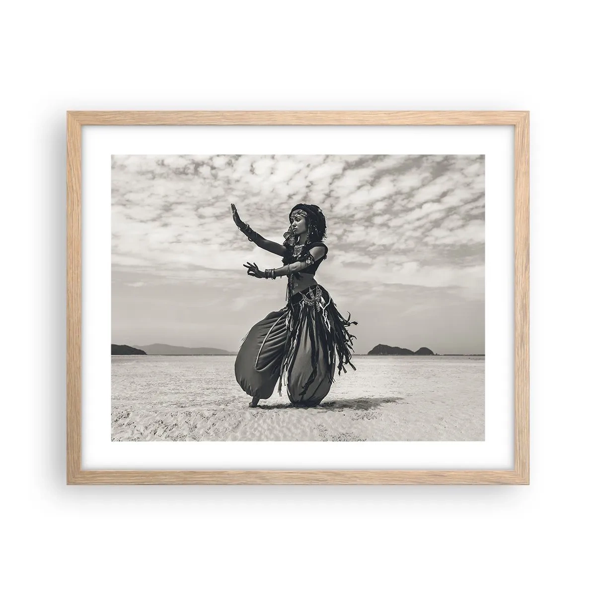 Poster in einem Rahmen aus heller Eiche - Der Tanz der südlichen Inseln - 50x40 cm