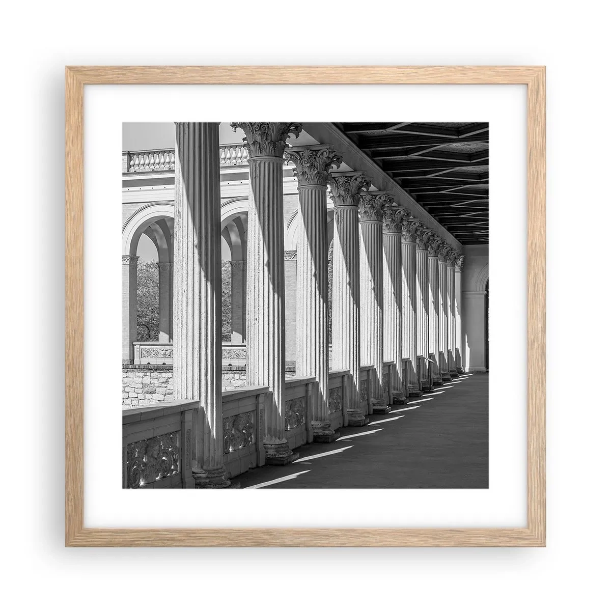 Poster in einem Rahmen aus heller Eiche - Sonnige Arkade - 40x40 cm