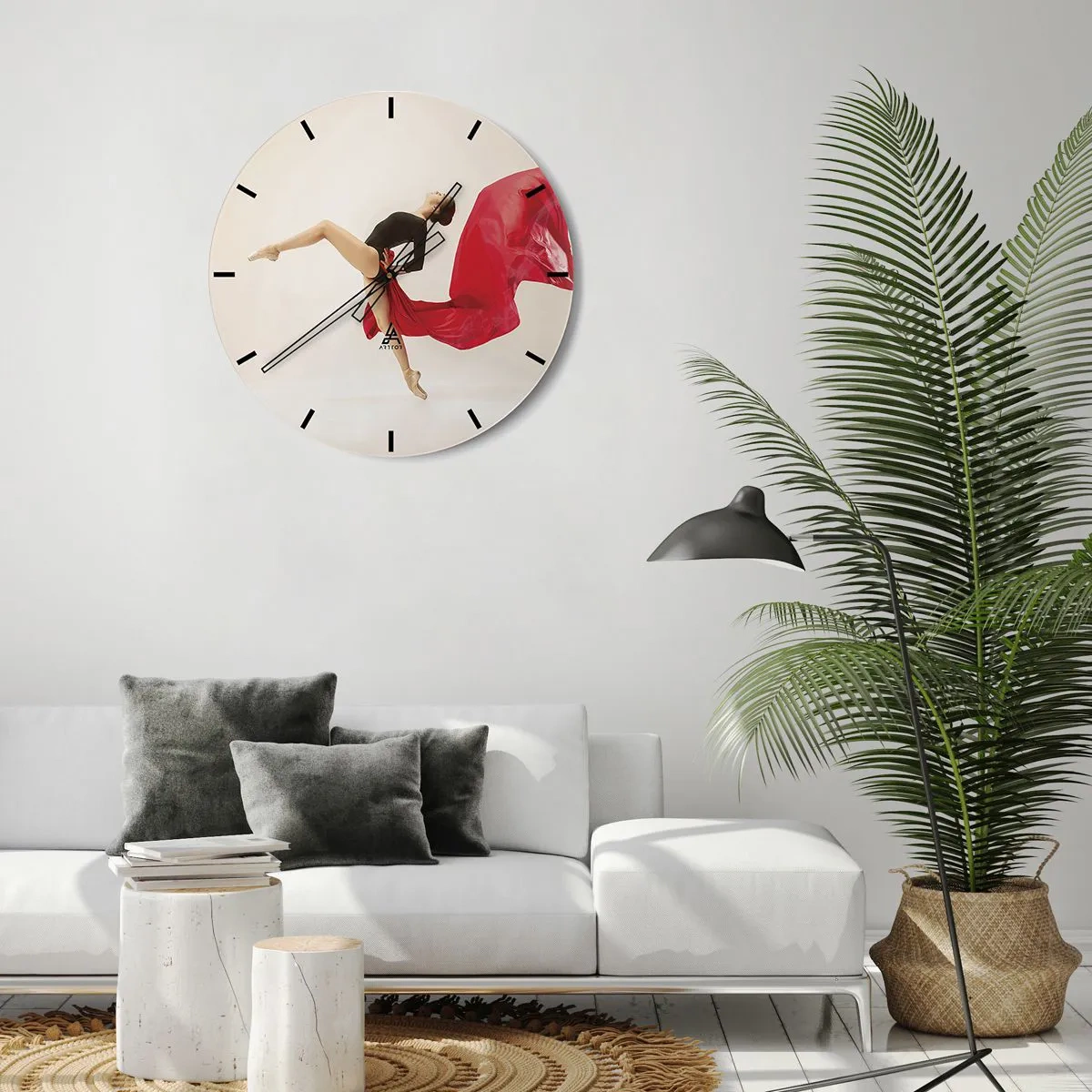 Wanduhr - Glasuhr - Eine Tänzerin in dynamischer Pose mit rotem Stoff - 30x30cm - Rot und Schwarz - Moderne Wanddekoration für Wohnzimmer, Küche und Schlafzimmer ARTTOR
