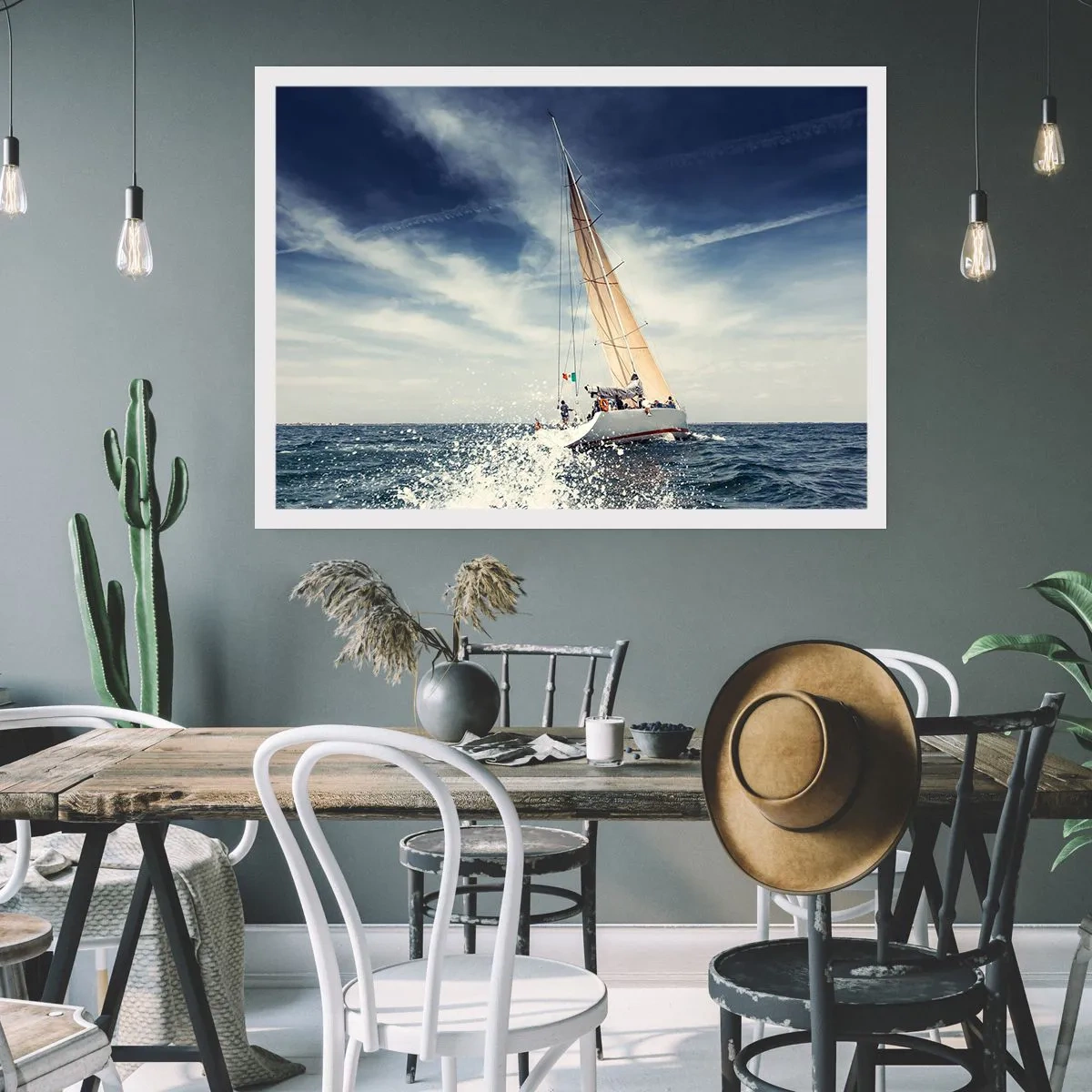 Poster - Ein Segelboot auf stürmischer See unter blauem Himmel - 100x70cm - Sie werden uns nicht einholen! - Moderne Wanddekoration für Wohnzimmer und Schlafzimmer ARTTOR