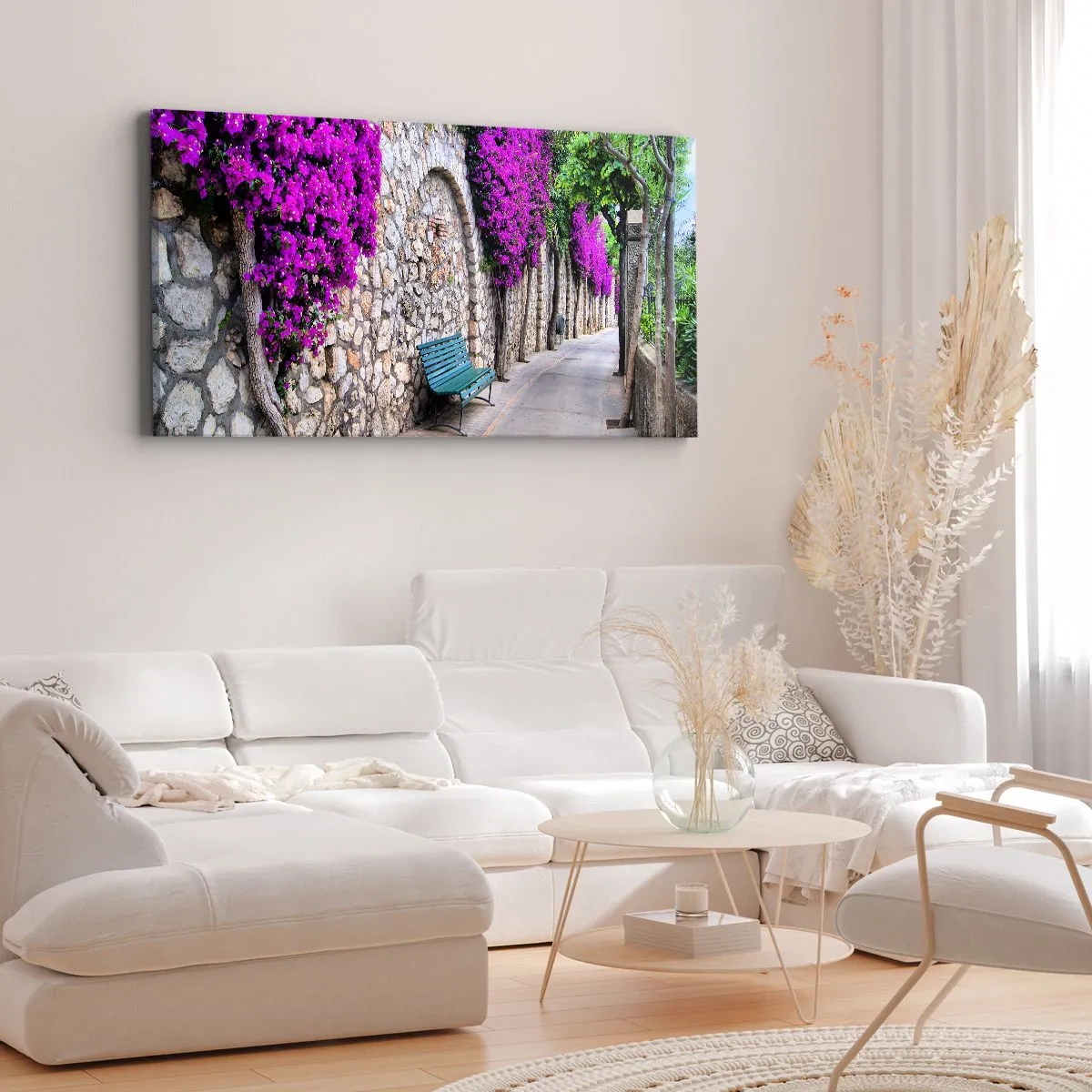 Bild auf Leinwand - Leinwandbild - Ein Steinweg mit einer Bank und blühenden lila Blumen - 160x50cm - Lass uns so schnell wie möglich treffen - Moderne Wanddekoration für Wohnzimmer und Schlafzimmer ARTTOR