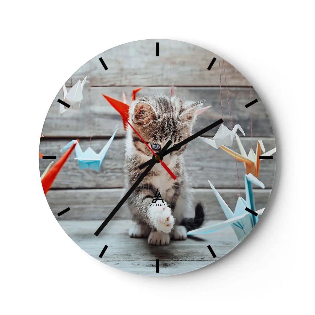 Wanduhr - Glasuhr - Eine Katze spielt mit Origami-Kranichen - 30x30cm - Erste Stunde - Moderne Wanddekoration für Wohnzimmer, Küche und Schlafzimmer ARTTOR