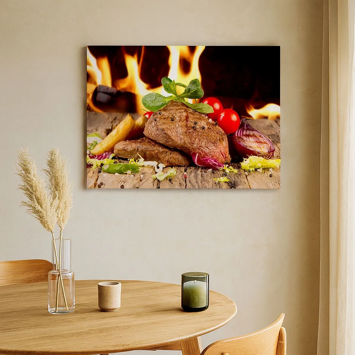 Bild auf Leinwand - Leinwandbild - Gegrilltes Steak mit Beilagen vor dem Hintergrund der Flammen - 70x50cm - Von Hitze gezaubert - Moderne Wanddekoration für Wohnzimmer und Schlafzimmer ARTTOR