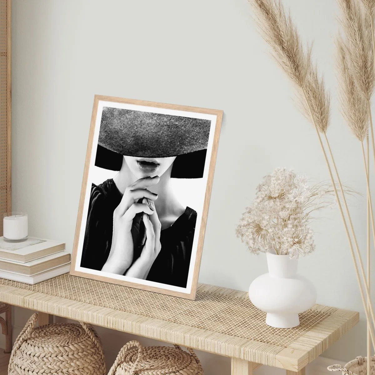 Poster in einem Rahmen aus heller Eiche - Versteckte Schönheit - 40x50 cm