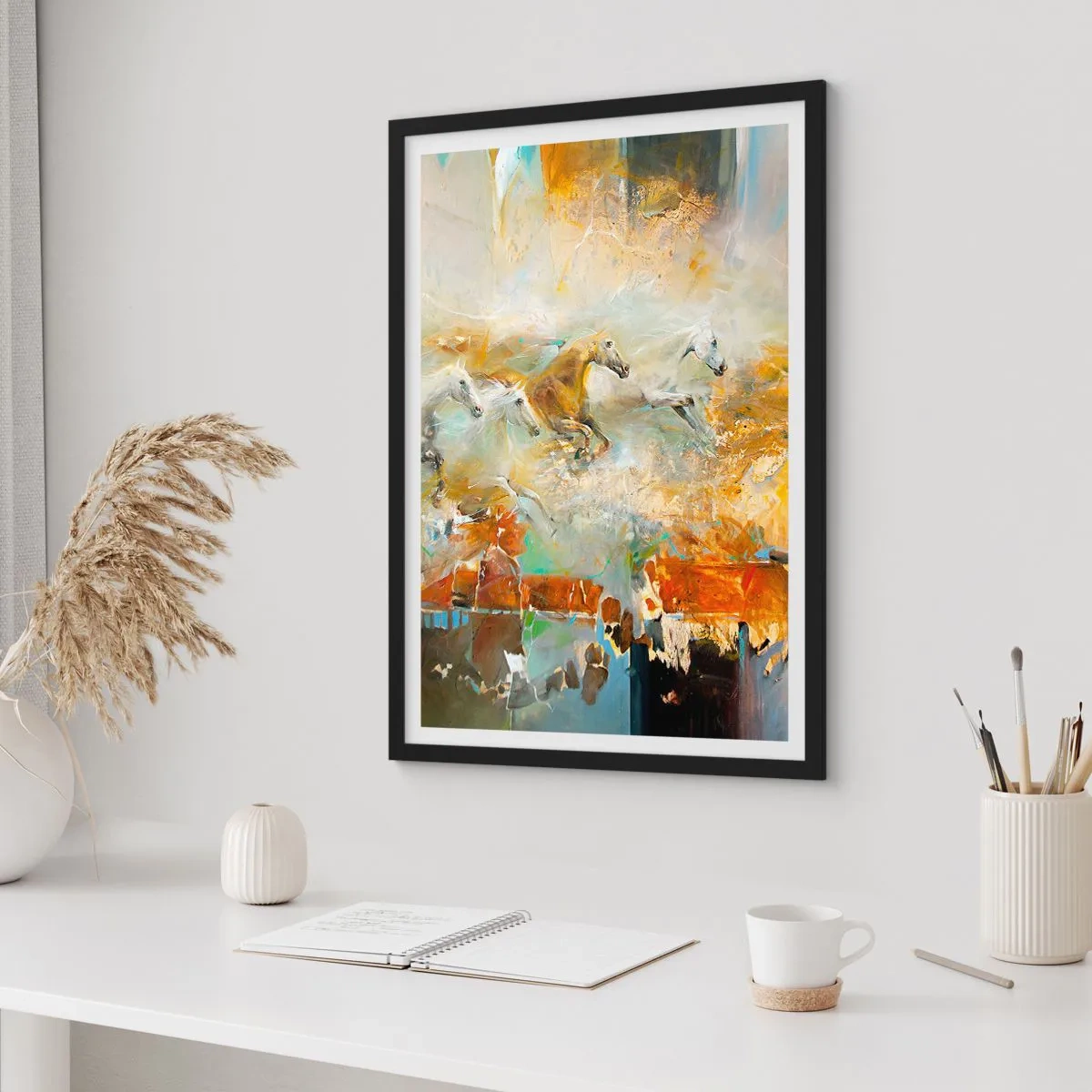 Poster in einem schwarzem Rahmen - Galoppierende Pferde in abstrakter Kulisse - 50x70cm - Im Galopp durch das Licht - Moderne Wanddekoration für Wohnzimmer und Schlafzimmer ARTTOR