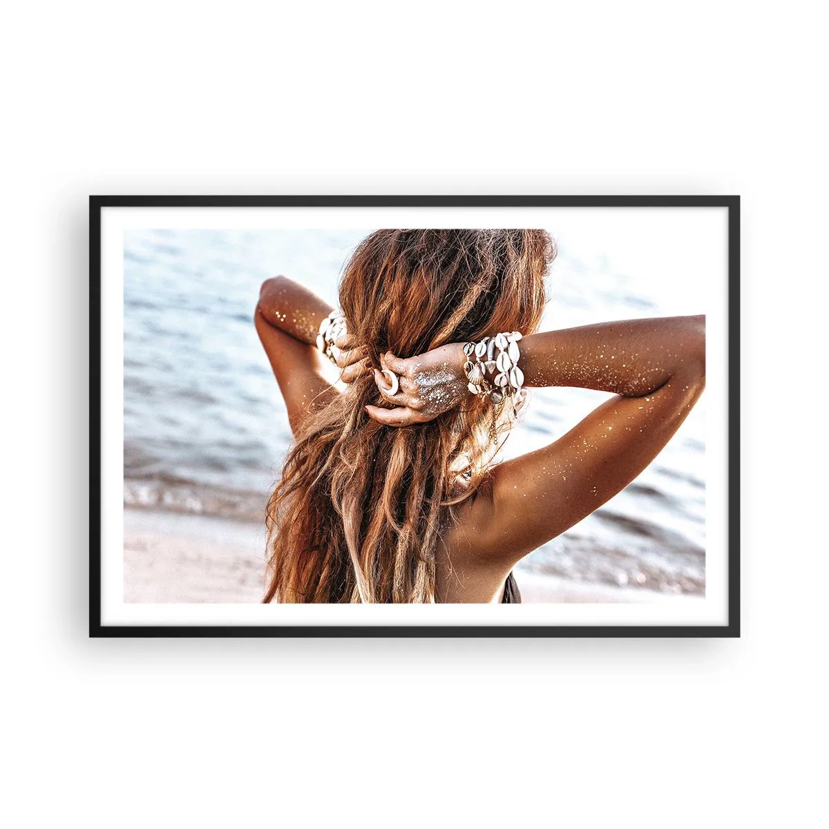 Poster in einem schwarzem Rahmen - Eine Schwester von Wasser und Sonne - 91x61 cm