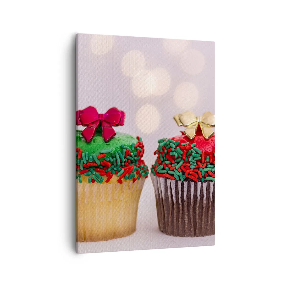 Bild auf Leinwand - Leinwandbild - Weihnachts-Cupcakes mit bunten Streuseln und Schleifen - 50x70cm - Süßigkeiten bis zu der Schleife - Moderne Wanddekoration für Wohnzimmer und Schlafzimmer ARTTOR