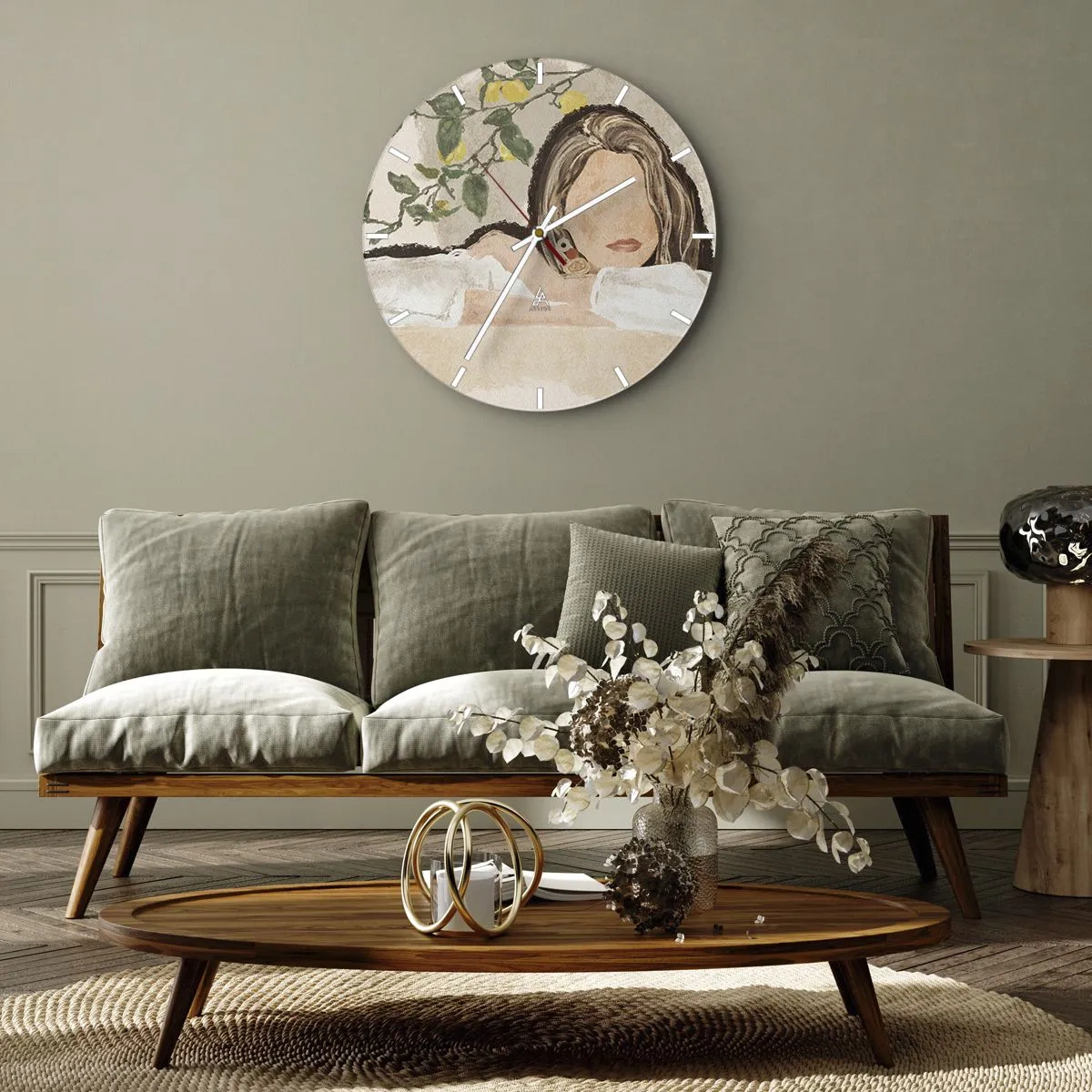Wanduhr - Glasuhr - Eine Frau mit langen Haaren vor einem Zitronenbaum - 30x30cm - Südländische Schönheit - Moderne Wanddekoration für Wohnzimmer, Küche und Schlafzimmer ARTTOR