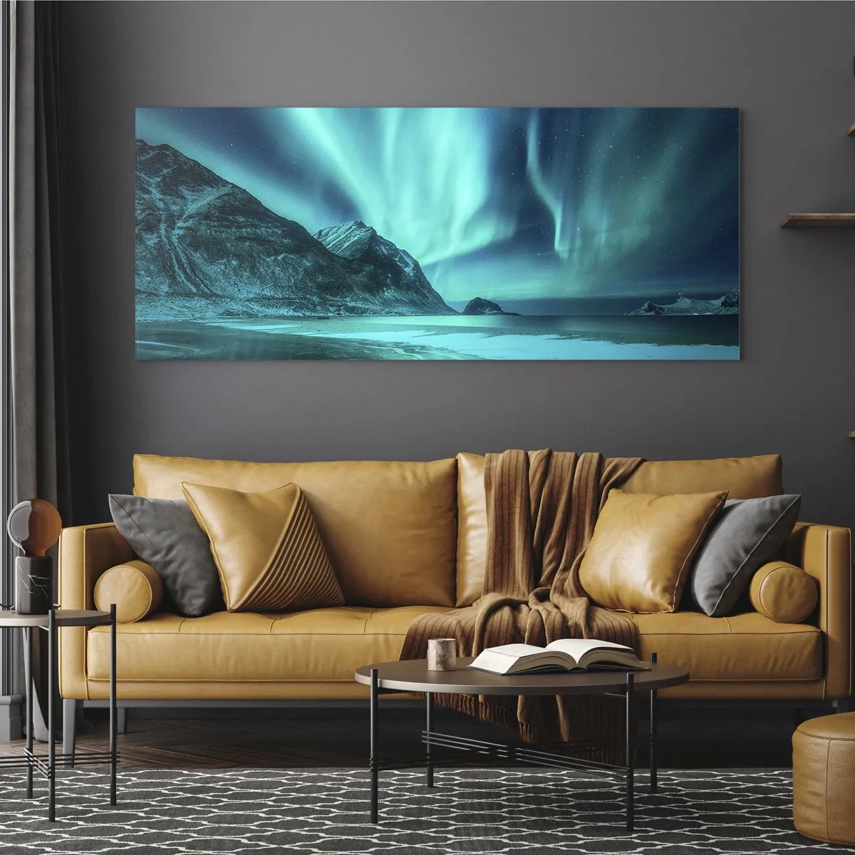 Glasbild - Bild auf glas - Aurora Borealis über einer bergigen Winterlandschaft - 160x50cm - Wunder des Nordens - Moderne Wanddekoration für Wohnzimmer und Schlafzimmer ARTTOR
