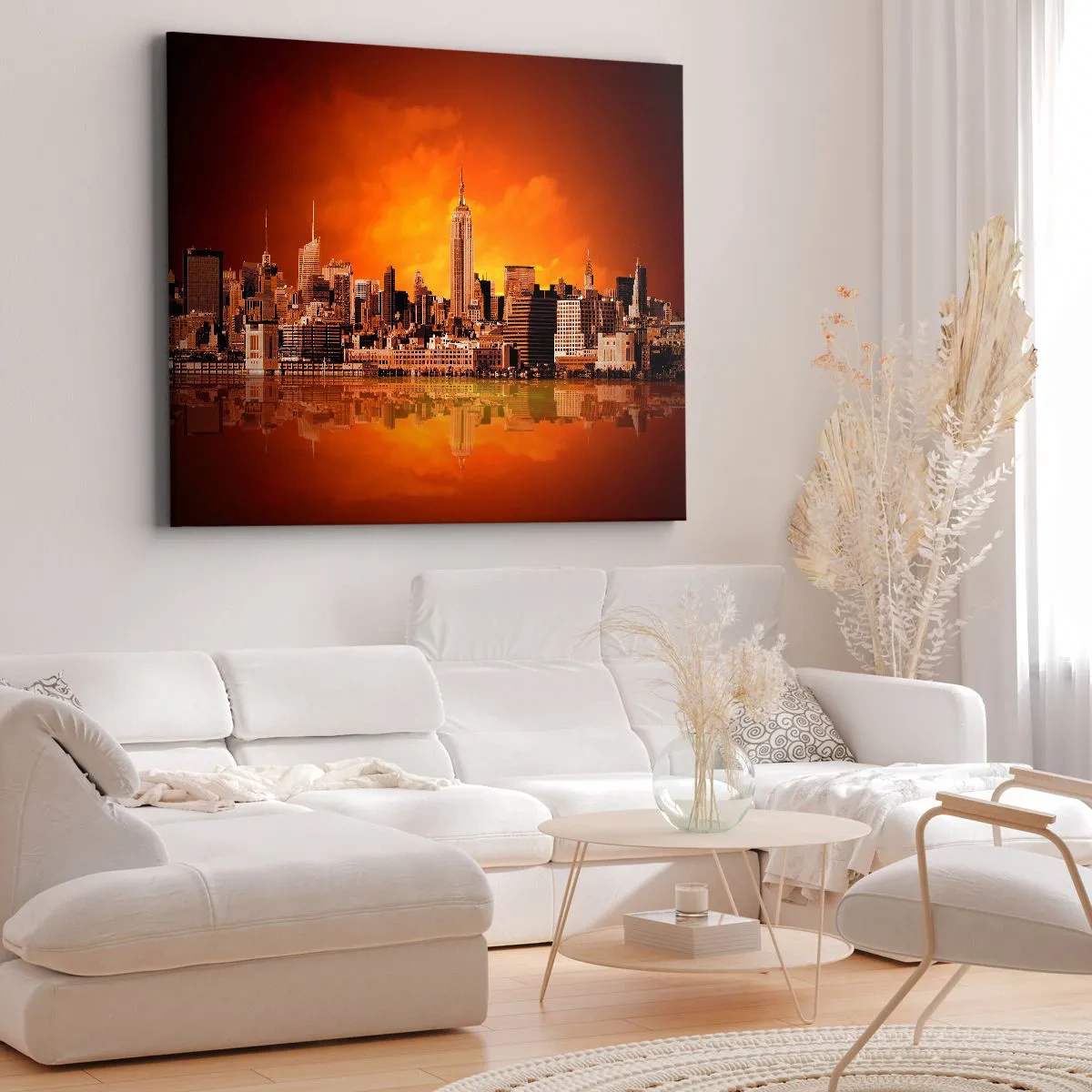 Bild auf Leinwand - Leinwandbild - Panorama der Stadt bei Sonnenuntergang mit im Wasser reflektierten Gebäuden - 70x50cm - Das Großstadtpanorama in Gelb und Bronze - Moderne Wanddekoration für Wohnzimmer und Schlafzimmer ARTTOR