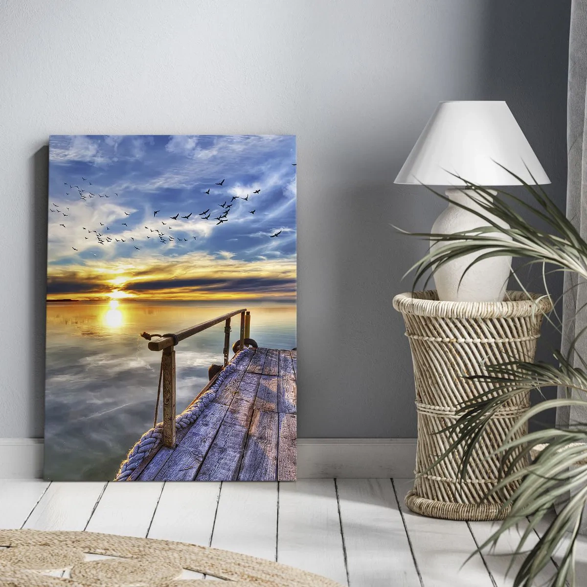 Bild auf Leinwand - Leinwandbild - Holzsteg über dem See bei Sonnenuntergang - 50x70cm - Der Wind geht zur Ruhe - Moderne Wanddekoration für Wohnzimmer und Schlafzimmer ARTTOR