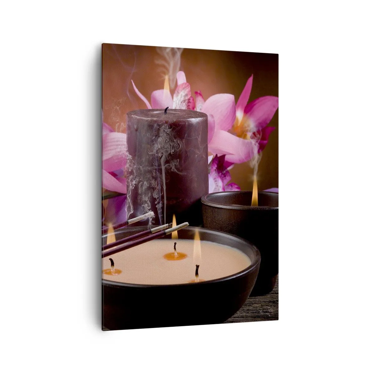 Bild auf Leinwand - Leinwandbild - Buddha-Figur mit brennenden Kerzen und Räucherstäbchen - 70x100cm - Den Geist frei machen, den Körper beruhigen - Moderne Wanddekoration für Wohnzimmer und Schlafzimmer ARTTOR