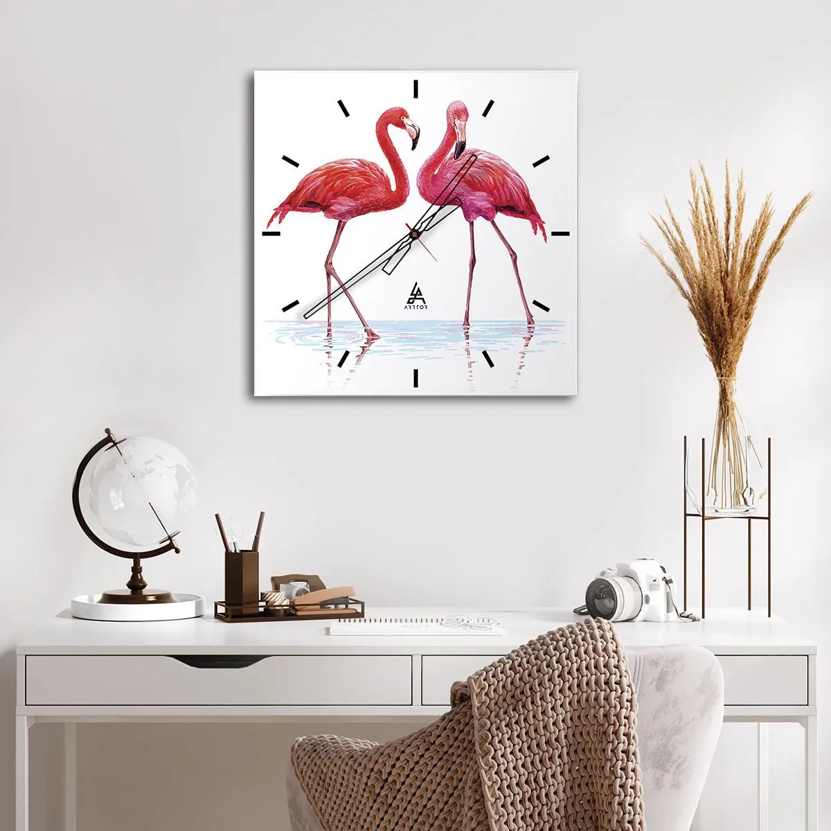 Wanduhr - Glasuhr - Ein Flamingopaar im Wasser vor hellem Hintergrund - 30x30cm - Rosa randez-vous - Moderne Wanddekoration für Wohnzimmer und Schlafzimmer ARTTOR