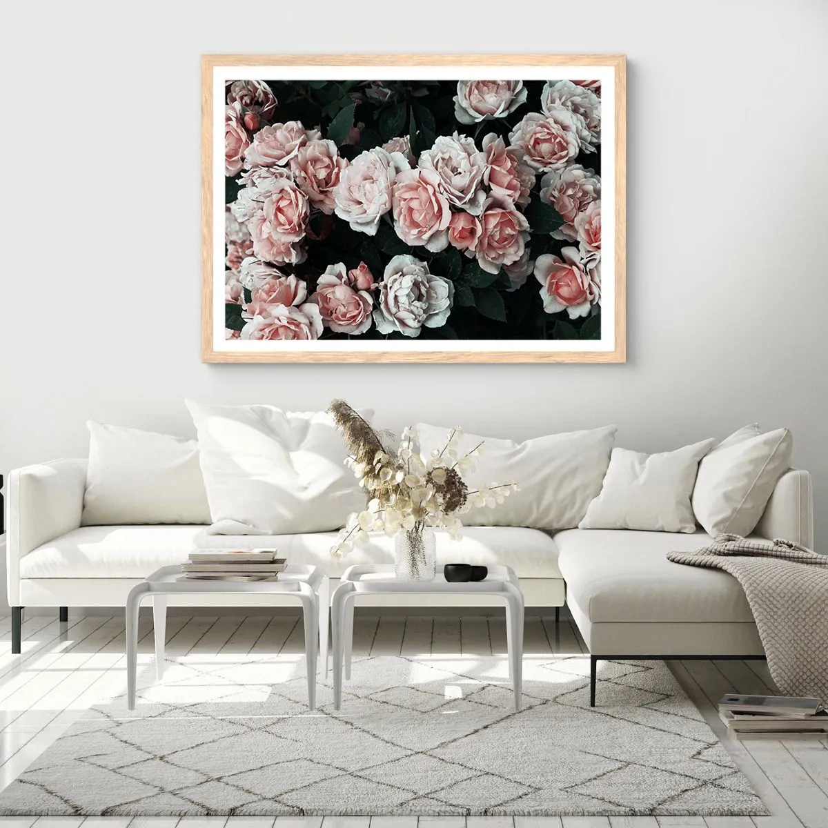 Poster in einem Rahmen aus heller Eiche - Rosen-Ensemble - 91x61 cm