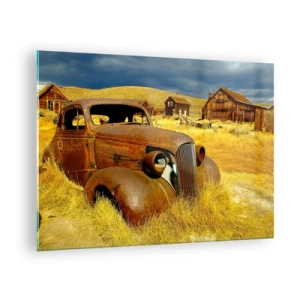 Glasbild - Bild auf glas - Ein Oldtimer vor der Kulisse eines verlassenen Dorfes - 70x50cm - Eine wohlverdiente Ruhe - Moderne Wanddekoration für Wohnzimmer und Schlafzimmer ARTTOR