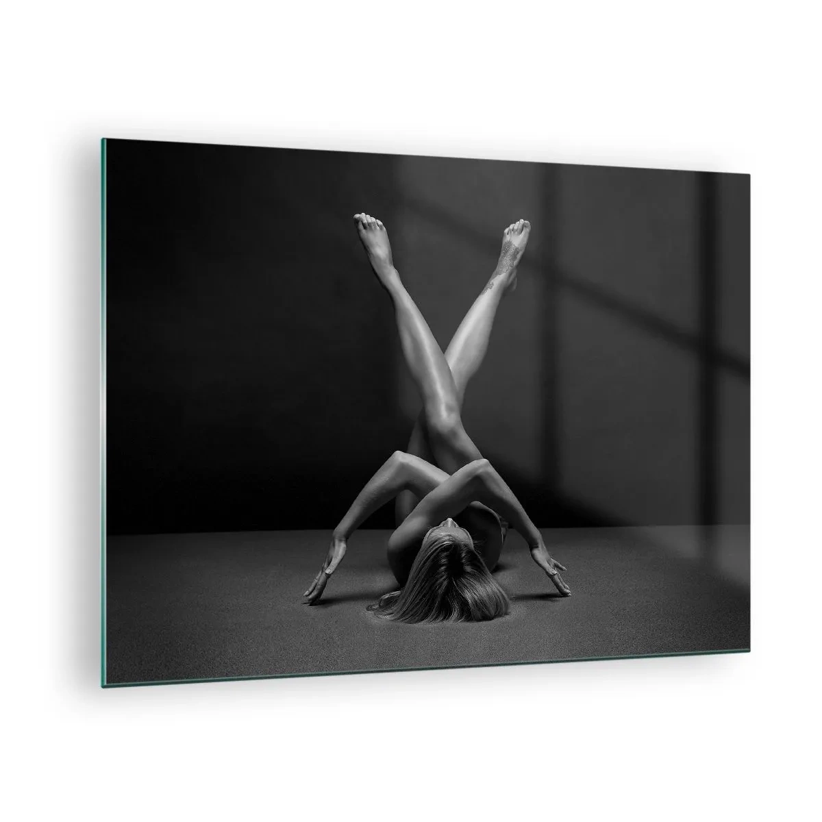 Glasbild - Bild auf glas - Weiblicher Akt in geometrischer Körperkomposition - 70x50cm - Die Geometrie der Nacktheit - Moderne Wanddekoration für Wohnzimmer und Schlafzimmer ARTTOR