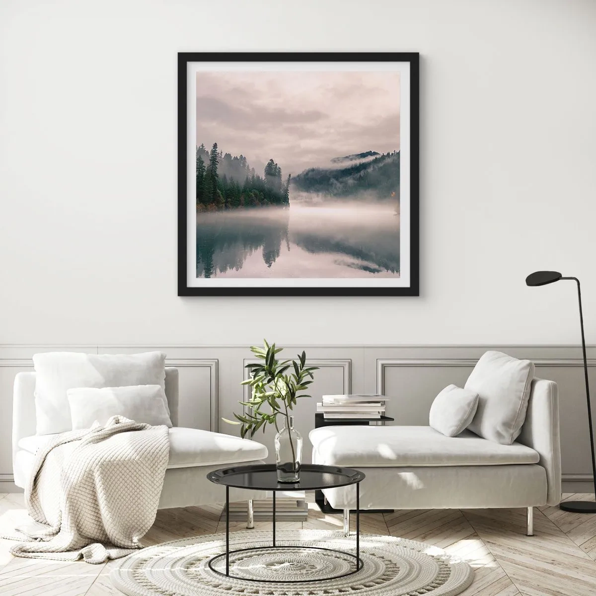 Poster in einem schwarzem Rahmen - In Reflexion, im Nebel - 50x50 cm