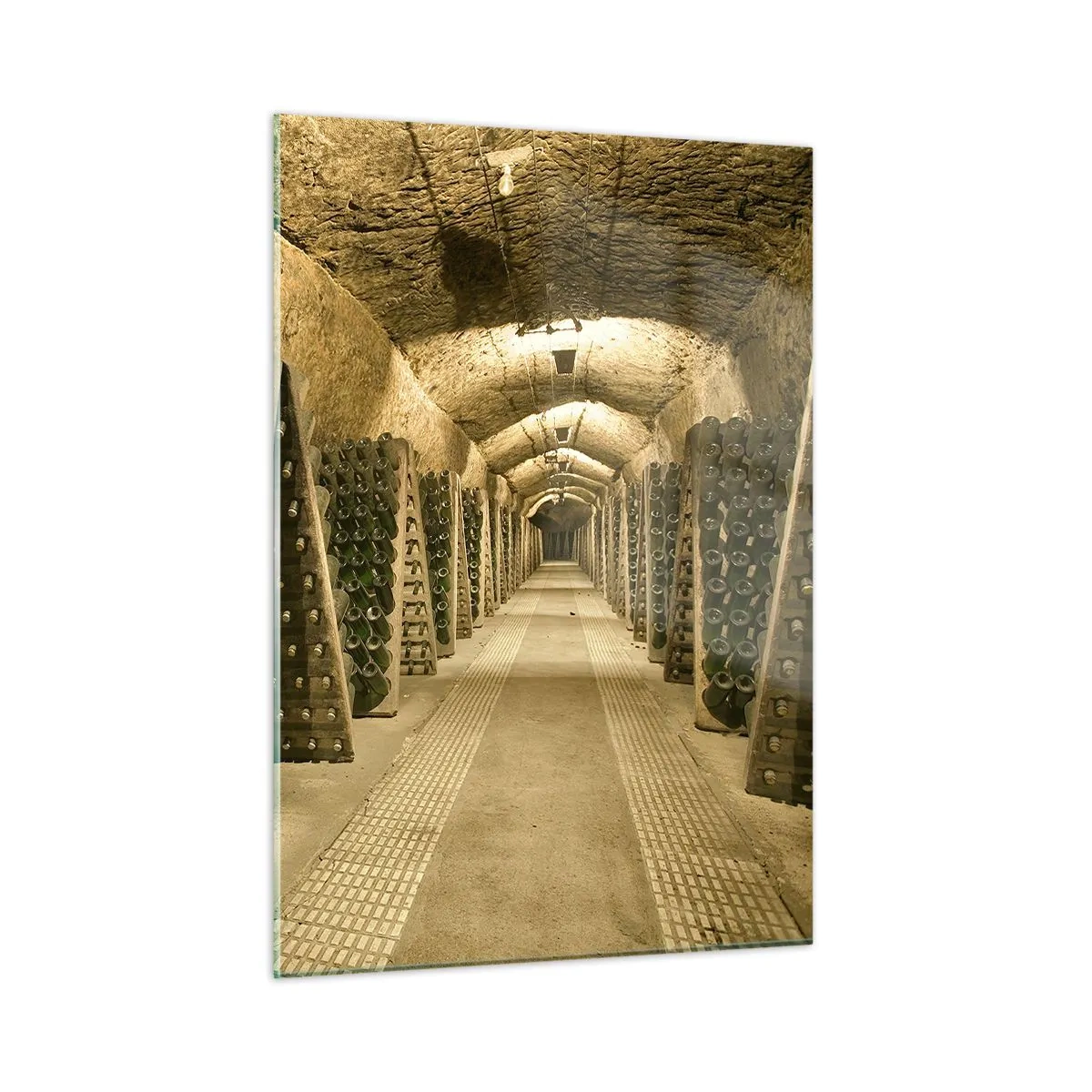 Glasbild - Bild auf glas - Ein Keller mit Weinflaschen, die in Reihen reifen - 50x70cm - Die Geburt des Geschmacks - Moderne Wanddekoration für Wohnzimmer und Schlafzimmer ARTTOR