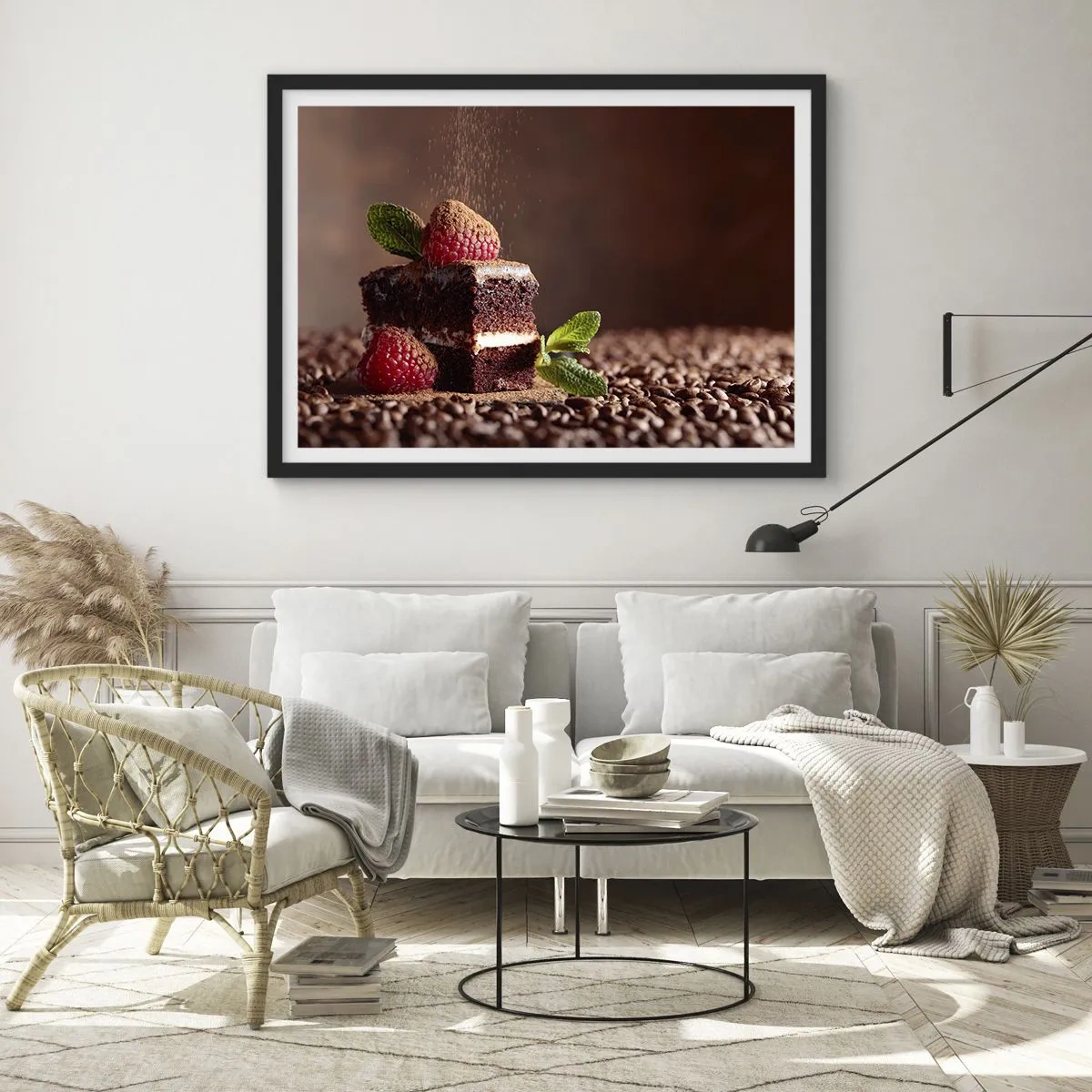 Poster in einem schwarzem Rahmen - Schokoladenkuchen mit Himbeeren und Minze auf einem Hintergrund aus Kakaobohnen - 100x70cm - Das Leben ist süß - Moderne Wanddekoration für Wohnzimmer und Schlafzimmer ARTTOR