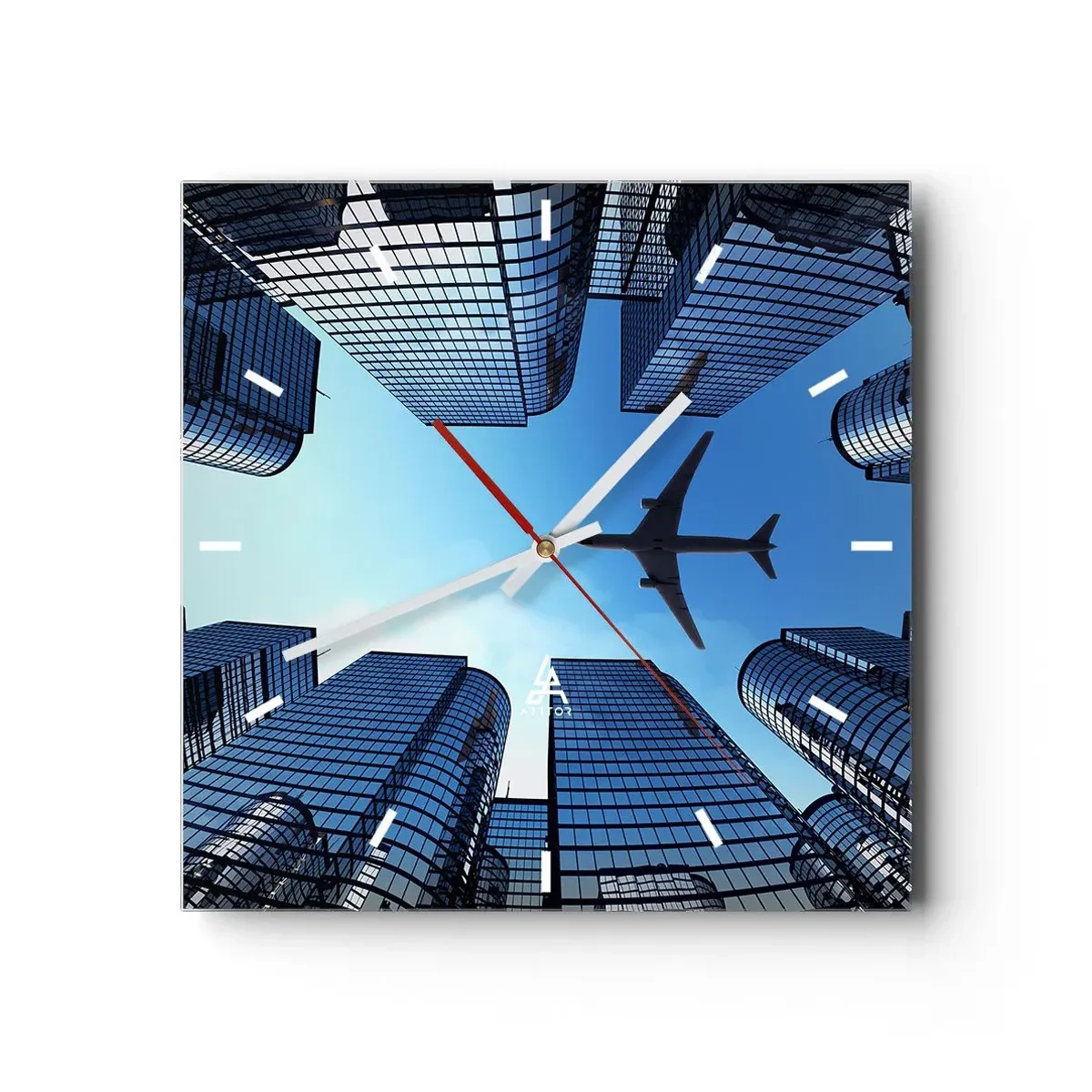 Wanduhr - Glasuhr - Ein Flugzeug fliegt über moderne Wolkenkratzer im Stadtzentrum. - 30x30cm - Der Blick aus der Glasschlucht - Moderne Wanddekoration für Wohnzimmer und Schlafzimmer ARTTOR