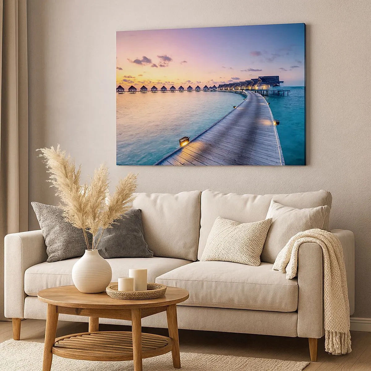 Bild auf Leinwand - Leinwandbild - Der Pier, der bei Sonnenuntergang zu den Cottages am Wasser führt - 70x50cm - Urlaub - zurück zu den Quellen - Moderne Wanddekoration für Wohnzimmer und Schlafzimmer ARTTOR