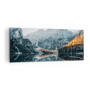 Bild auf Leinwand - Leinwandbild - Eine Berglandschaft spiegelt sich in der ruhigen Oberfläche eines Sees - 120x50cm - Spiegellandschaft - Moderne Wanddekoration für Wohnzimmer und Schlafzimmer ARTTOR