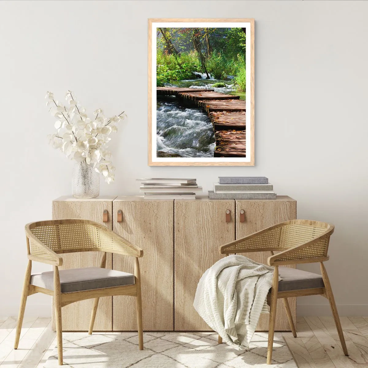 Poster in einem Rahmen aus heller Eiche - Über der schaumigen Kaskade - 70x100 cm