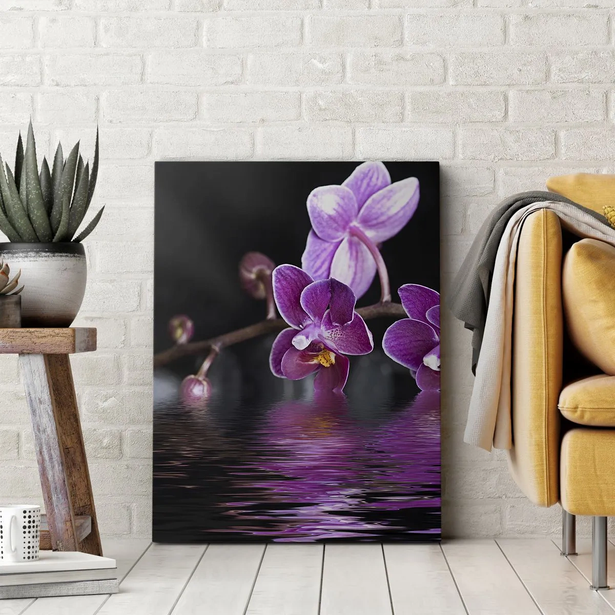 Bild auf Leinwand - Leinwandbild - Lila Orchideen über ruhigem Wasser vor schwarzem Hintergrund - 50x70cm - Lila Spiegelbild der Schönheit - Moderne Wanddekoration für Wohnzimmer und Schlafzimmer ARTTOR