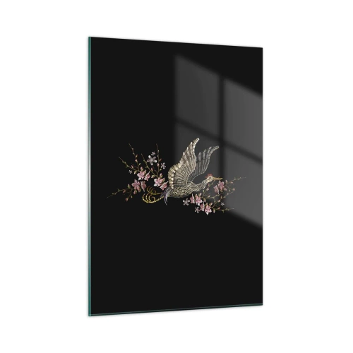 Glasbild - Bild auf glas - Gestickter Vogel im Flug mit Blumen im Hintergrund auf dunklem Untergrund - 50x70cm - Exotischer gestickter Vogel - Moderne Wanddekoration für Wohnzimmer und Schlafzimmer ARTTOR