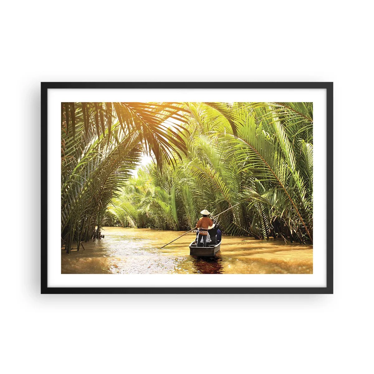 Poster in einem schwarzem Rahmen - Ein Boot auf einem Fluss, umgeben von tropischer Vegetation - 70x50cm - Eine Palmenschlucht entlang - Moderne Wanddekoration für Wohnzimmer und Schlafzimmer ARTTOR