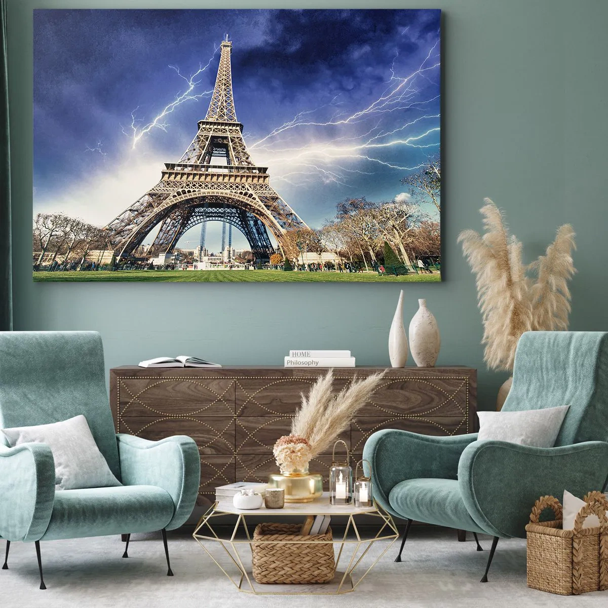 Bild auf Leinwand - Leinwandbild - Der Eiffelturm mit stürmischem Himmel und Blitzen im Hintergrund - 120x80cm - Herrscherin der Stürme - Moderne Wanddekoration für Wohnzimmer und Schlafzimmer ARTTOR