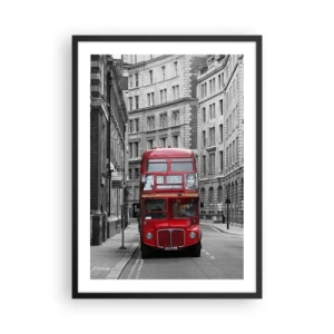 Poster in einem schwarzem Rahmen - Ein roter Bus auf einer schwarz-weißen Londoner Straße - 50x70cm - Der Alltag muss nicht grau sein - Moderne Wanddekoration für Wohnzimmer und Schlafzimmer ARTTOR