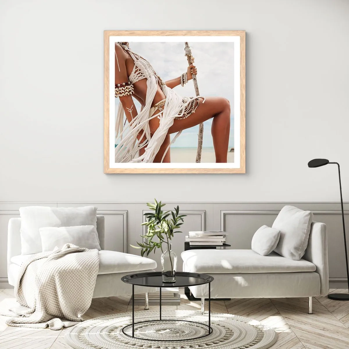 Poster in einem Rahmen aus heller Eiche - Eine Priesterin der Sonne - 60x60 cm