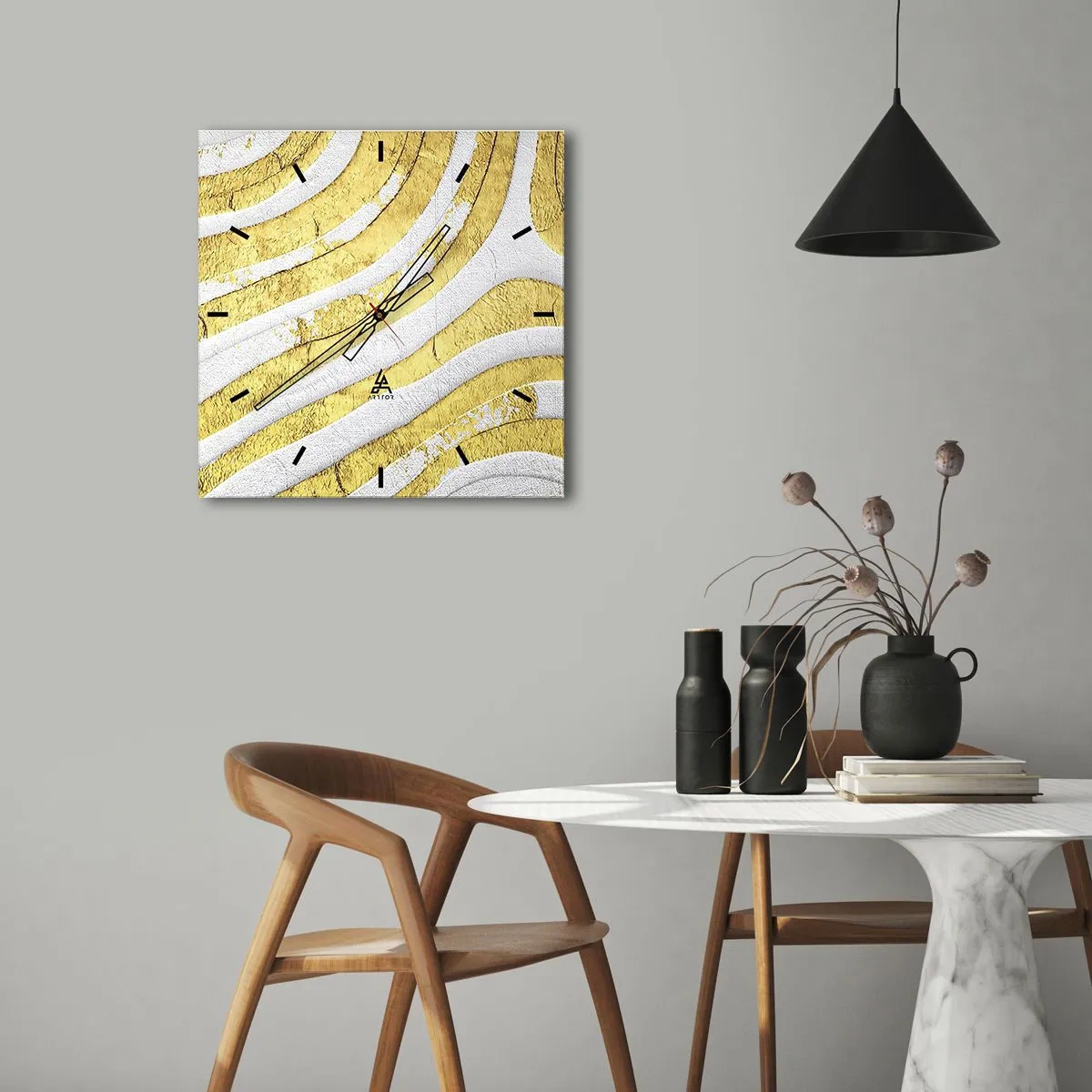 Wanduhr - Glasuhr - Gold- und Weiß-abstrakte Linien in einer 3D-Textur - 30x30cm - Komposition in Weiß und Gold - Moderne Wanddekoration für Wohnzimmer und Schlafzimmer ARTTOR
