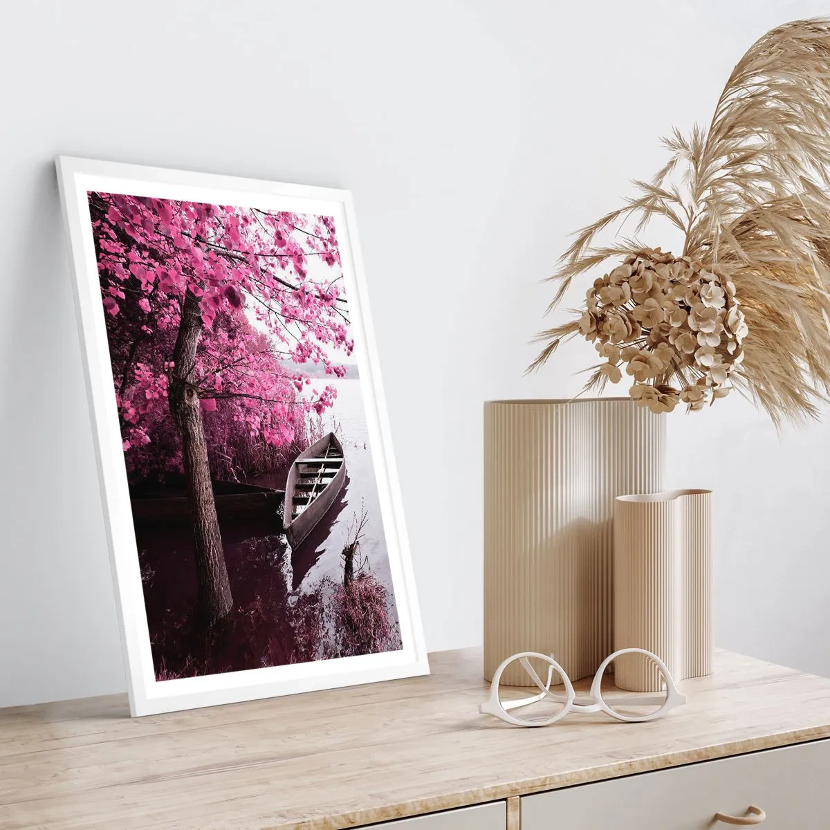 Poster in einem weißen Rahmen - In rosa Stille - 70x100 cm