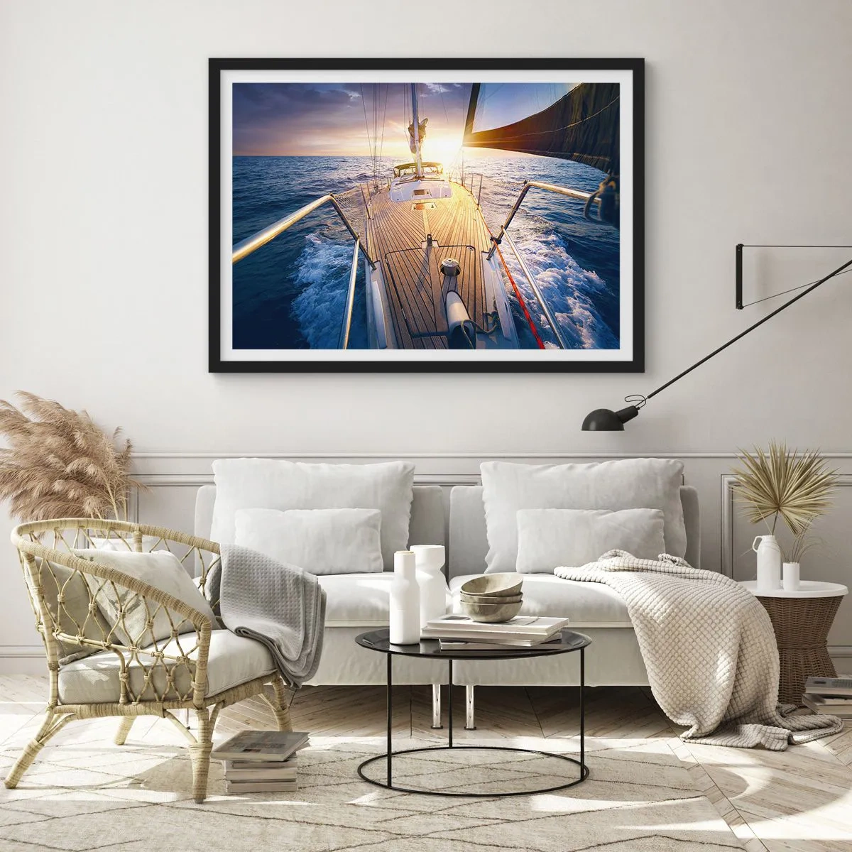 Poster in einem schwarzem Rahmen - Yacht auf See bei Sonnenuntergang - 100x70cm - Laufen unter den Wellen - Moderne Wanddekoration für Wohnzimmer und Schlafzimmer ARTTOR