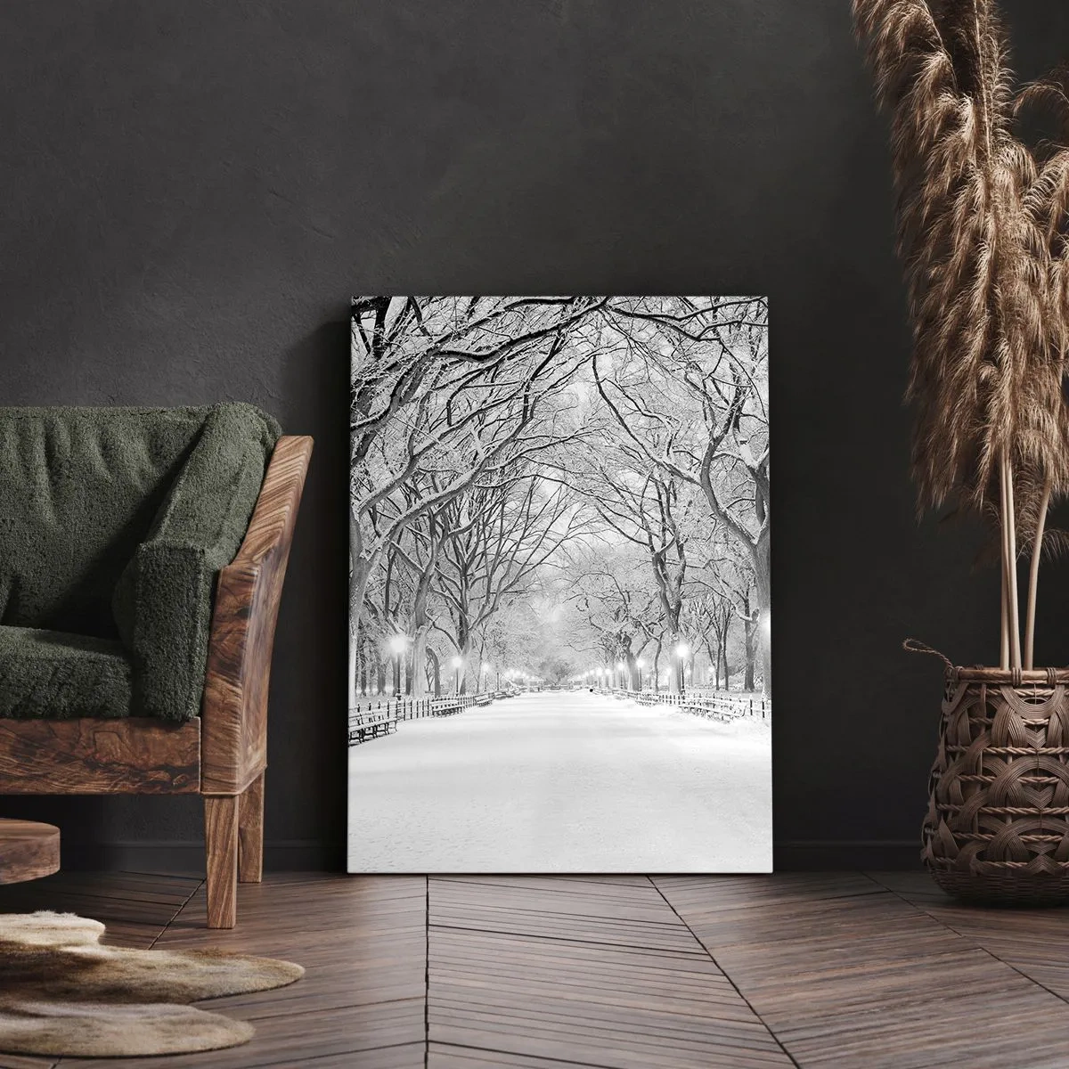 Bild auf Leinwand - Leinwandbild - Eine Winterallee mit schneebedeckten Bäumen in Monochrom - 50x70cm - Vier Jahreszeiten - Winter - Moderne Wanddekoration für Wohnzimmer und Schlafzimmer ARTTOR
