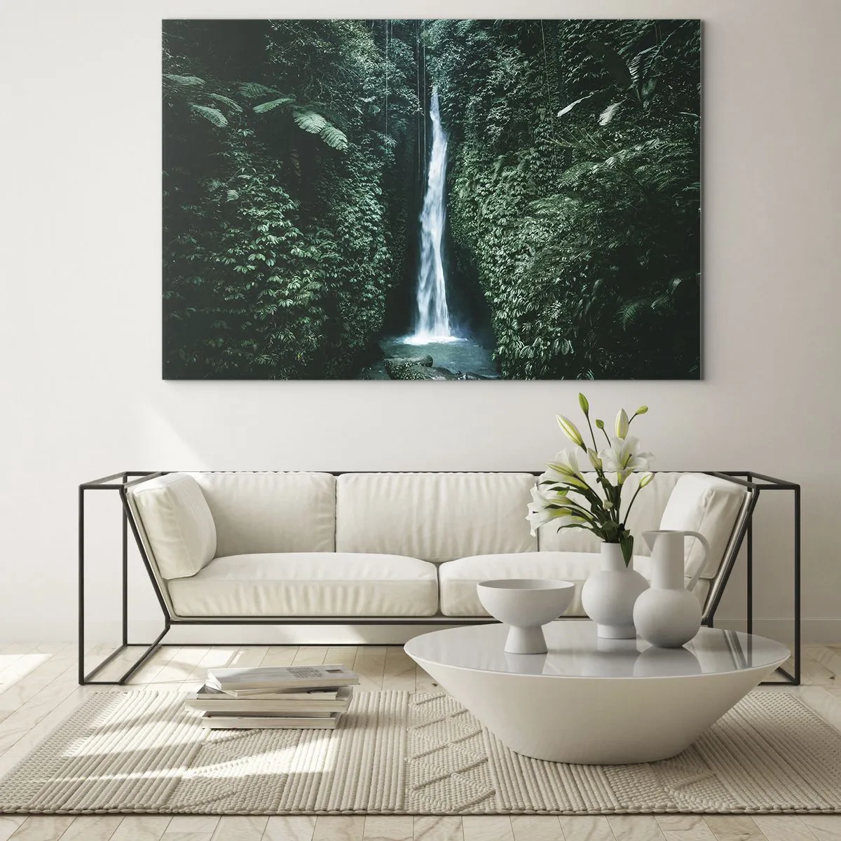 Glasbild - Bild auf glas - Ein Wasserfall inmitten dichter tropischer Vegetation - 120x80cm - Tropisches Spa - Moderne Wanddekoration für Wohnzimmer und Schlafzimmer ARTTOR